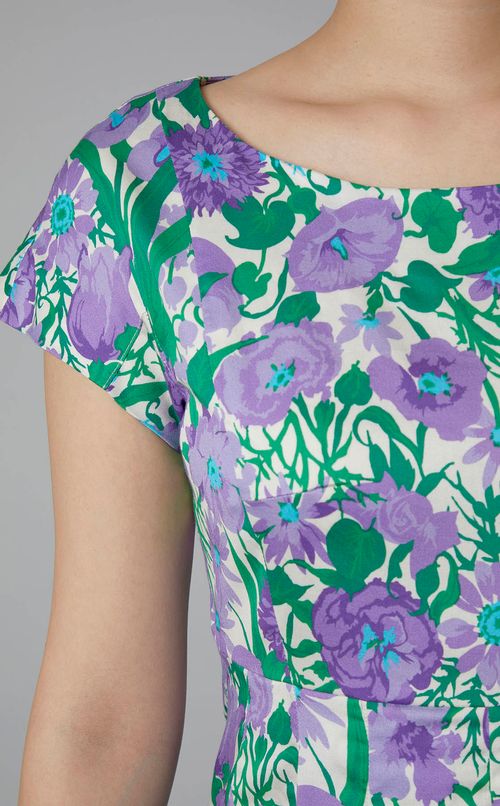 フラワープリントフレンチスリーブドレス