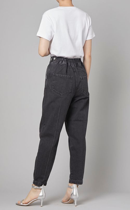 センターシームデニムパンツ