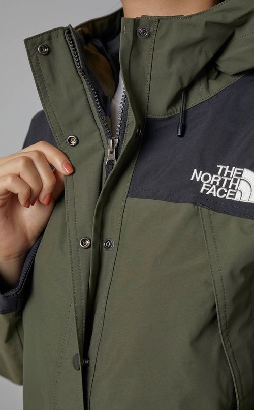 マウンテンライトジャケット