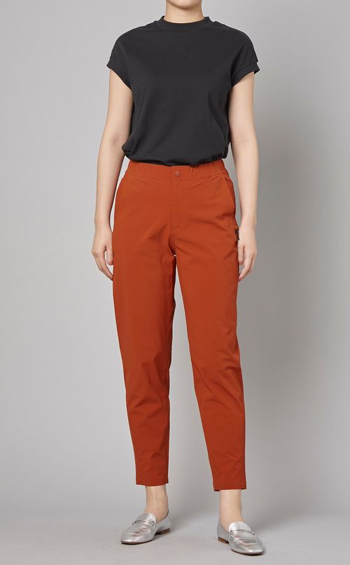 テーパードトレッキングパンツ