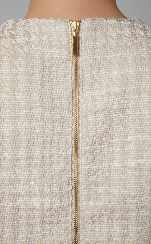 パフスリーブジャカードブラウス