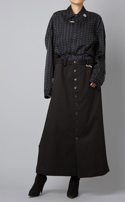 ボタンデザインスカート