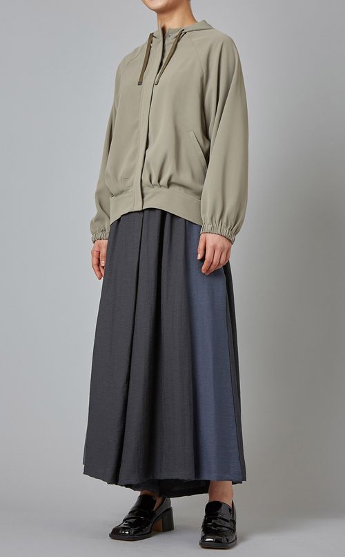 ドルマンスリーブフーディジャケット