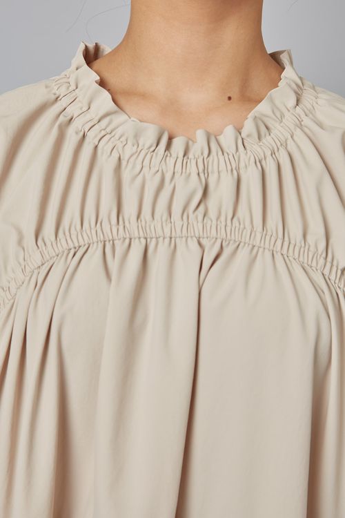 ギャザーワンピース