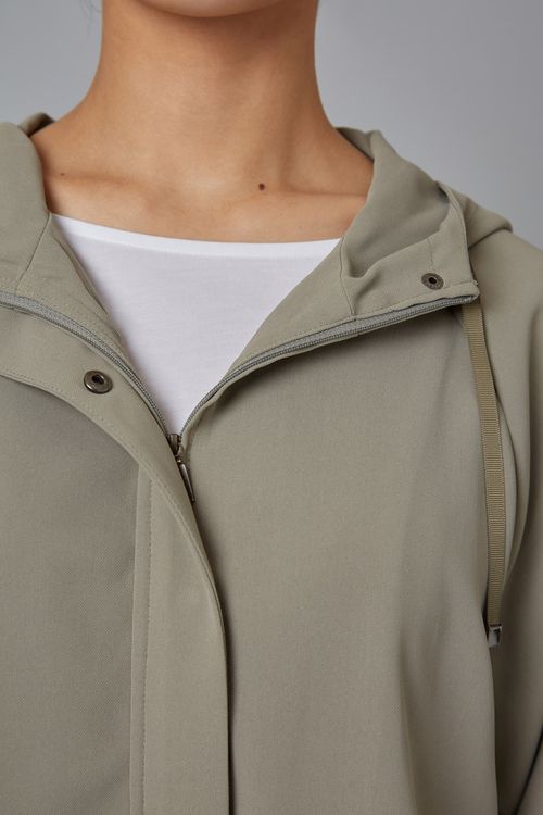 ドルマンスリーブフーディジャケット