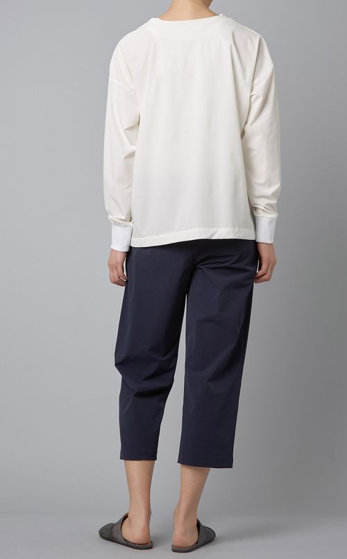 Vネックレイヤードブラウス