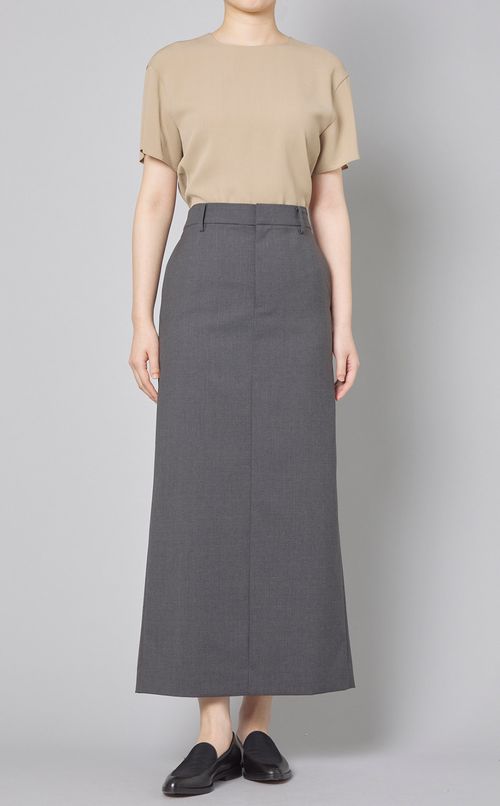 ハーフスリーブクルーネックブラウス