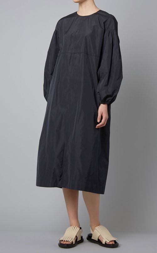 ボリュームスリーブスリットワンピース