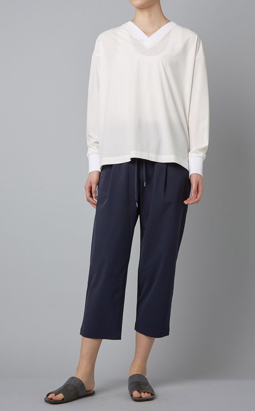 Vネックレイヤードブラウス