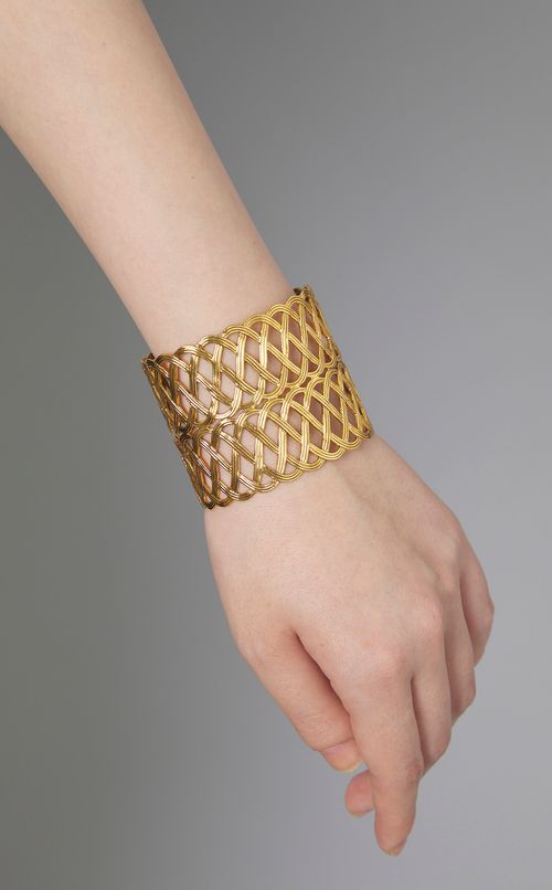 メタルプレスパーツバングル