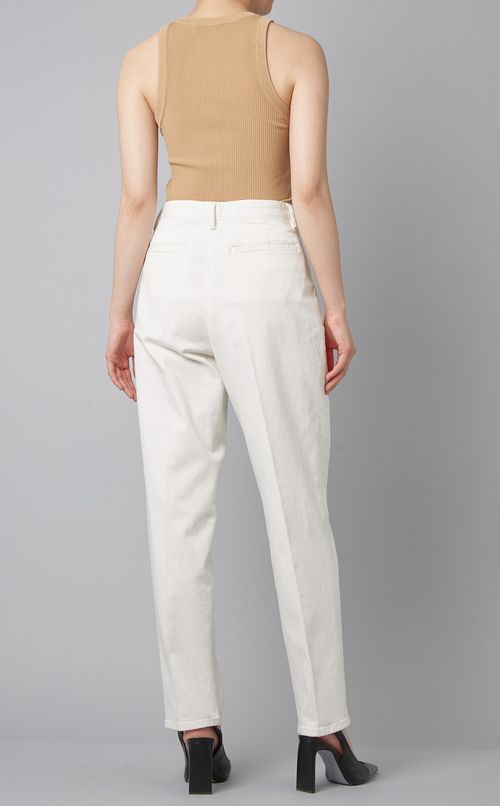 ストレッチテーパードデニムパンツ