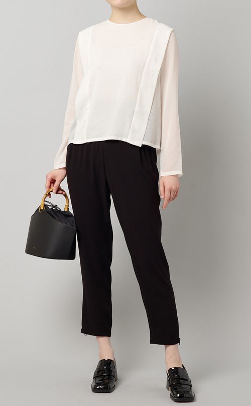 サイドタックデザインブラウス