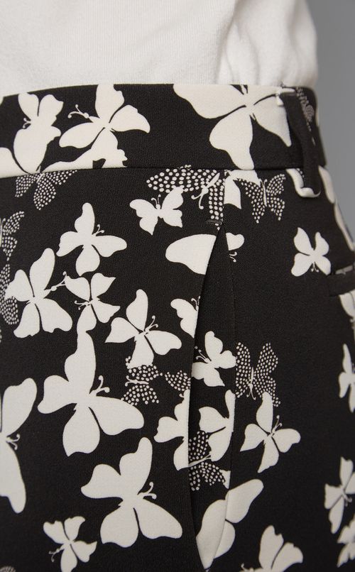 バタフライプリントパンツ