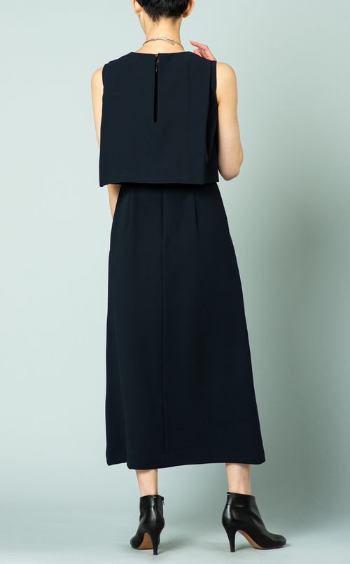 Vネックストレッチワンピース