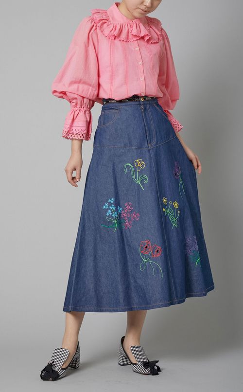 レースフリルカラーブラウス