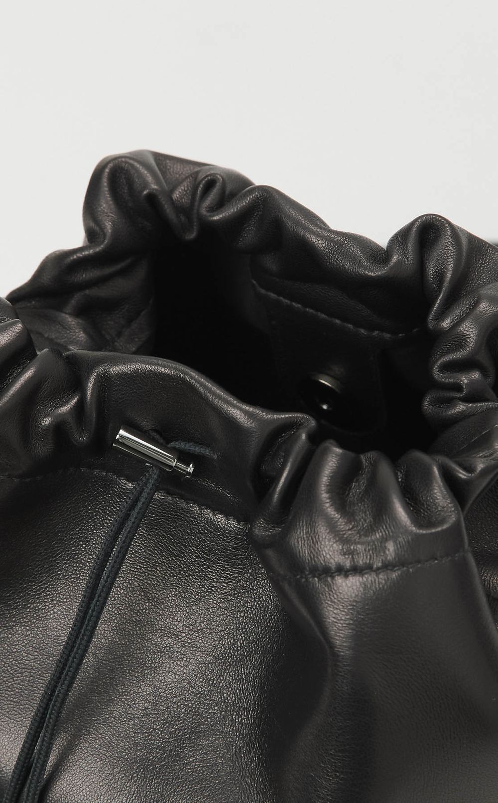 ドローストリングミニショルダーバッグ