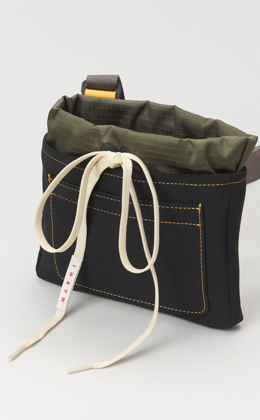 ユーティリタリーフォンホルダー