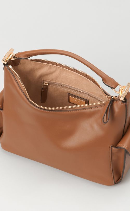 ソフトレザーワンショルダーバッグ