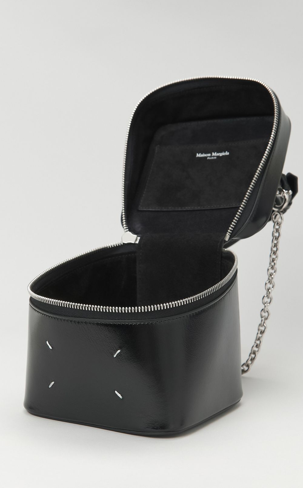 チェーンストラップ付ミニキューブバッグ