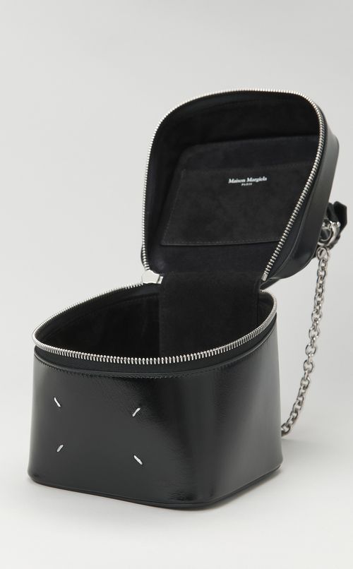 チェーンストラップ付ミニキューブバッグ