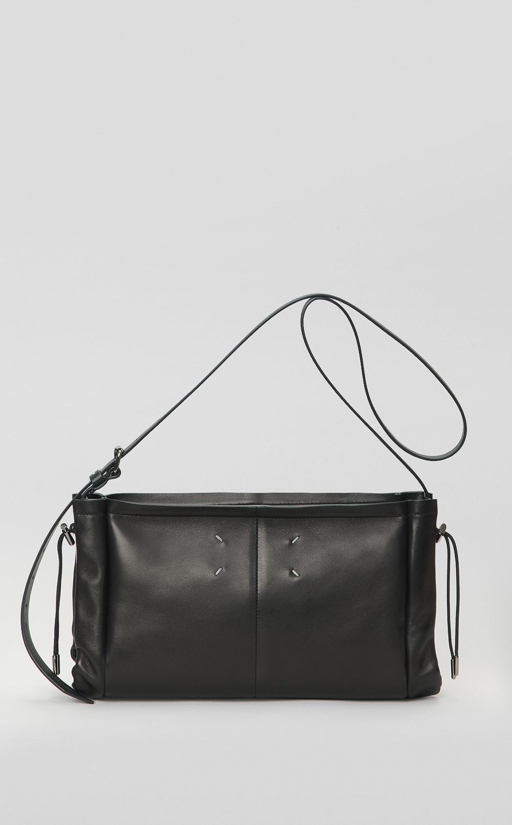 レザーシャーリングショルダーバッグ