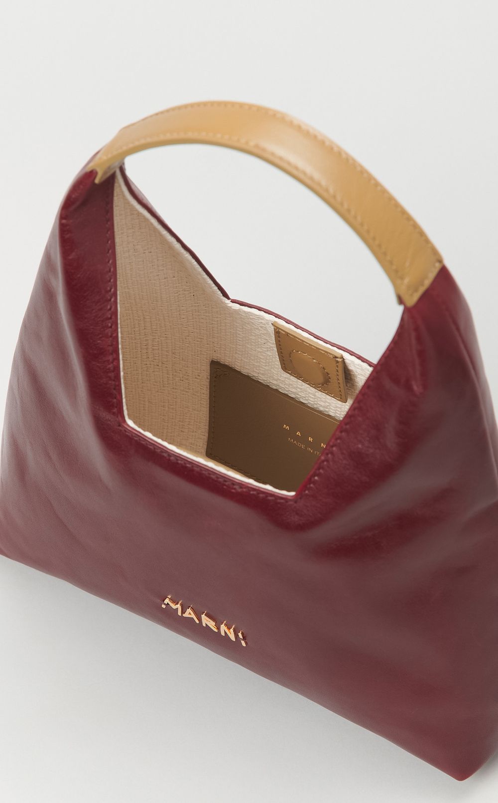 トップハンドルレザーミニバッグ