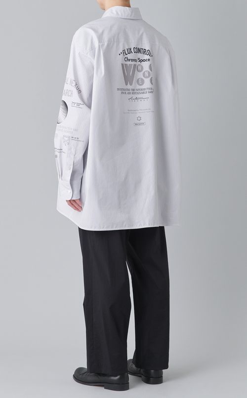 グラフィックオーバーサイズシャツ