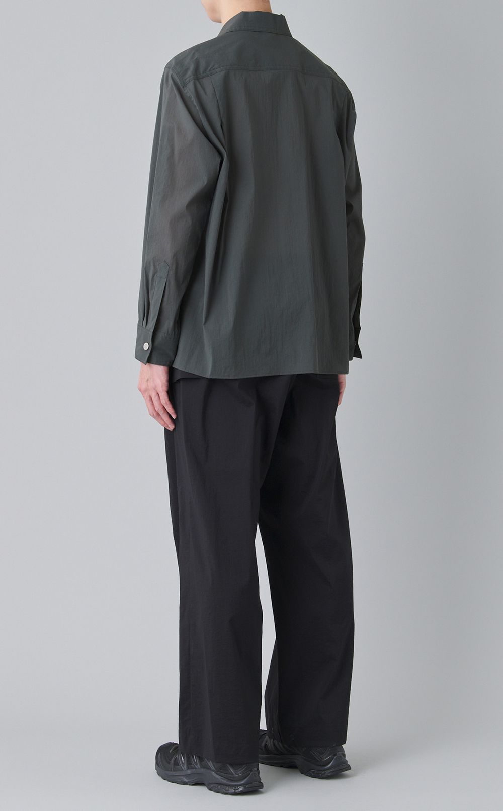 ナイロンサードディテールシャツ