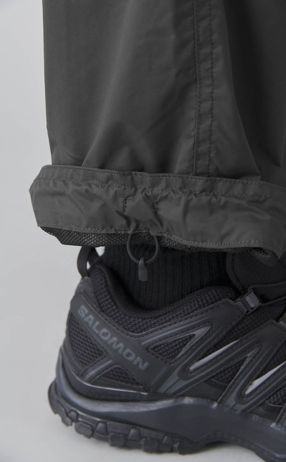 チムニーウィンドパンツ