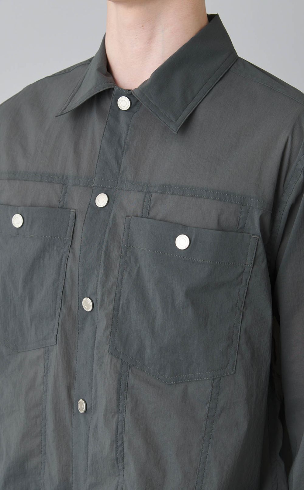 ナイロンサードディテールシャツ