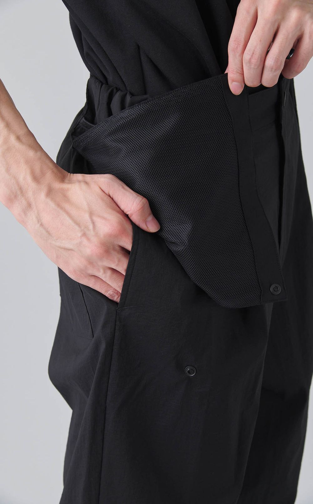 ユーティリティカーゴパンツ