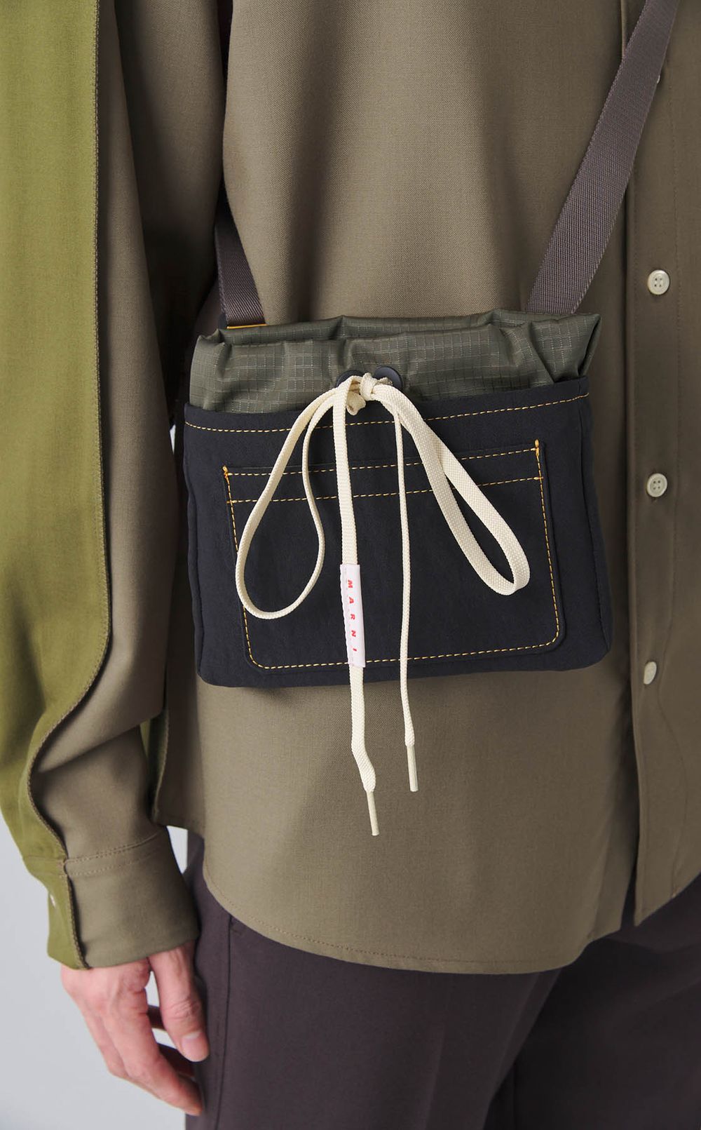 ユーティリタリーフォンホルダー