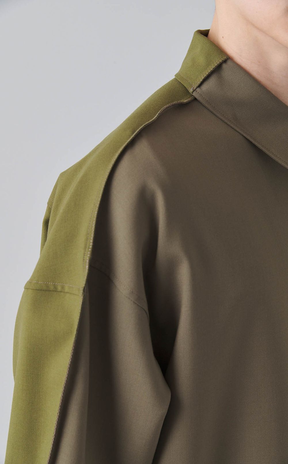 バイカラートロピカルウールシャツ