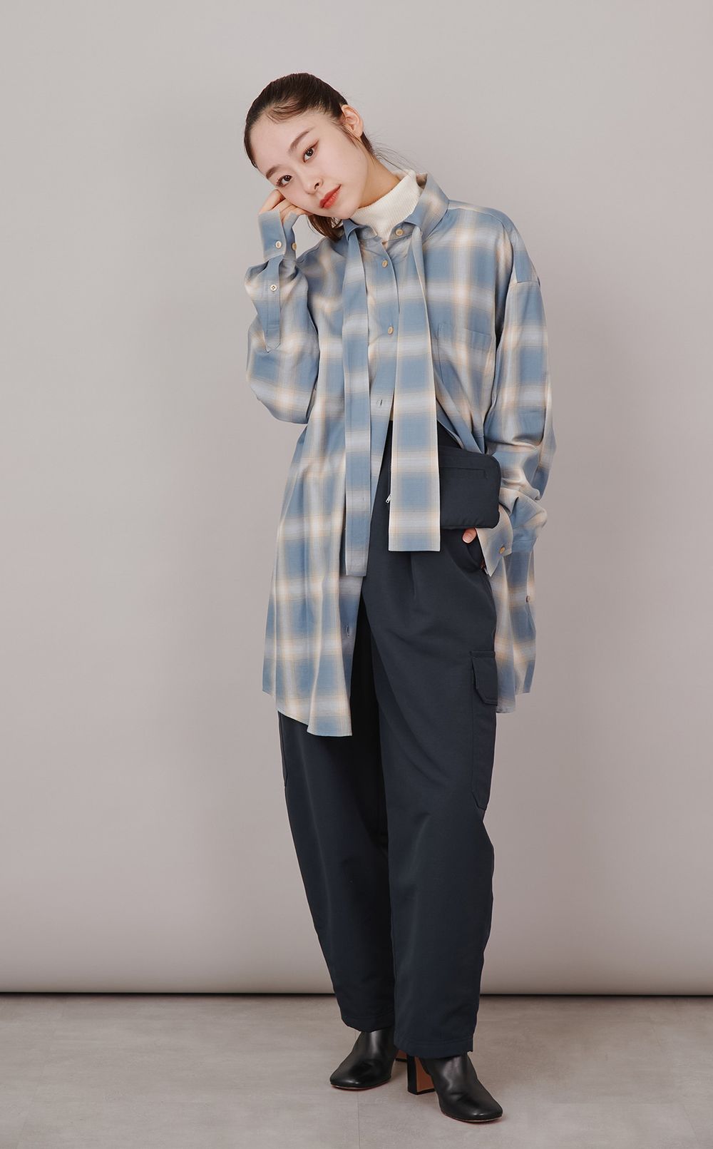 カシュクールタイ付きシャツ