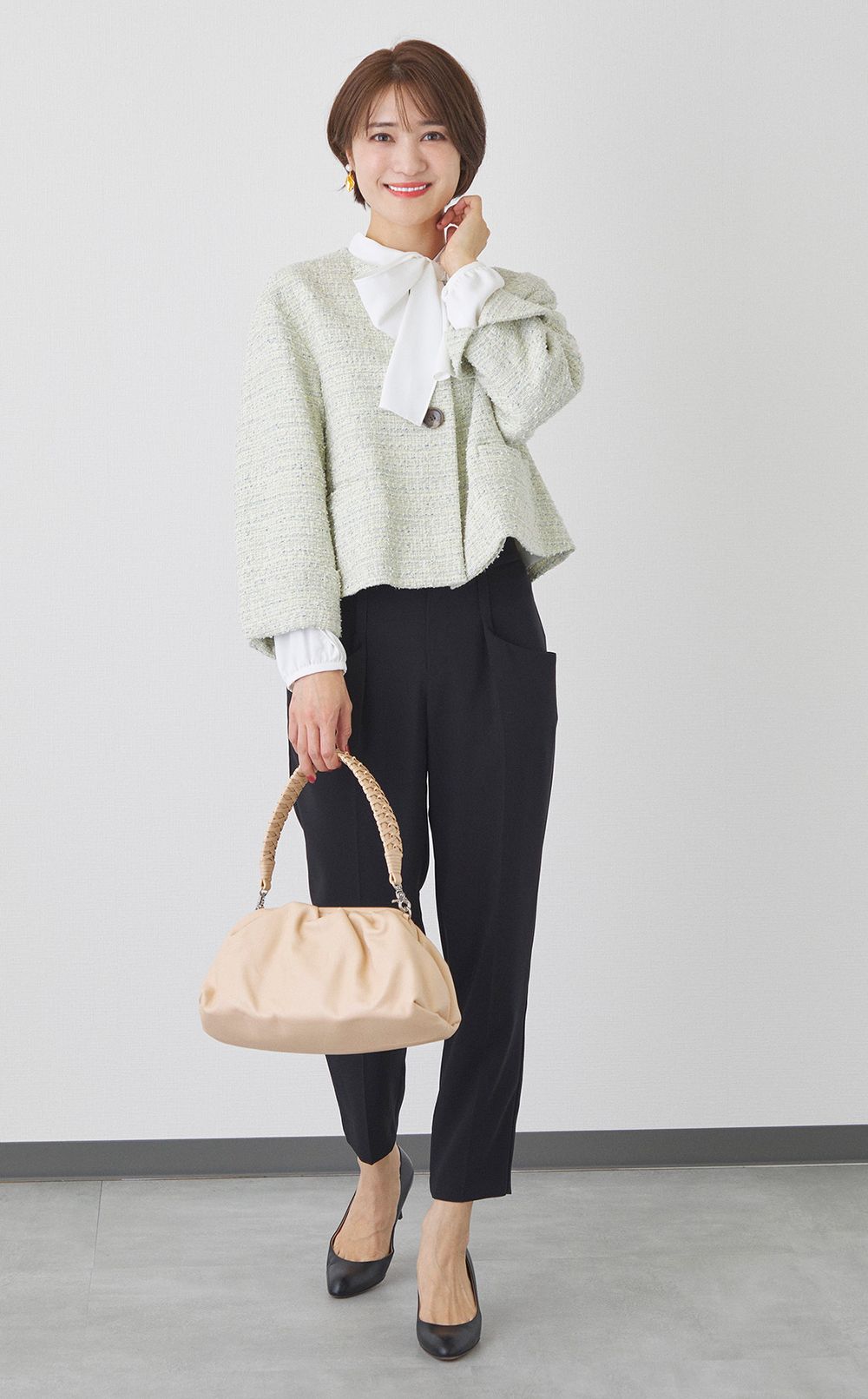 ボウタイリボンブラウス