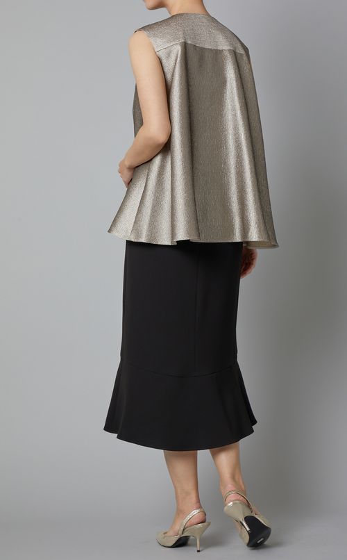 ノースリーブシャイニーブラウス