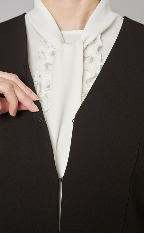 Vネックフレアジャケット