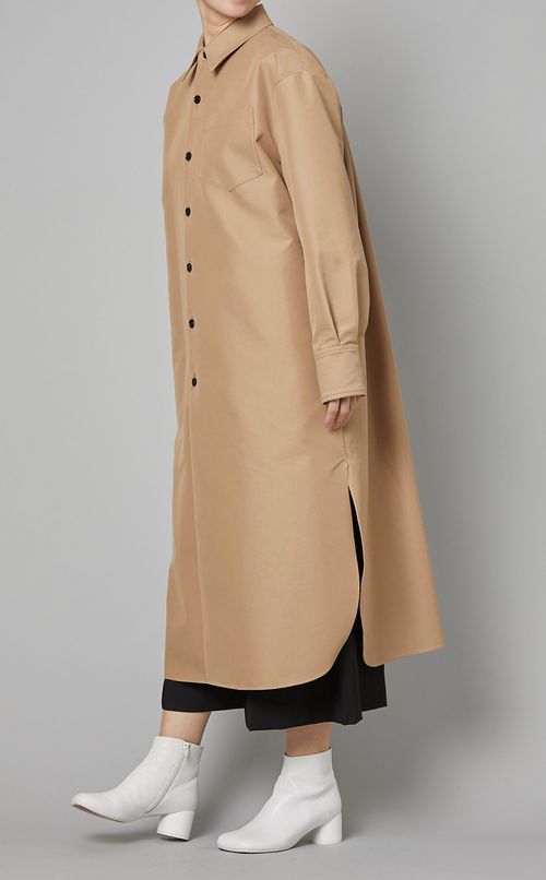 スラッシュスリーブラウンドラインコート