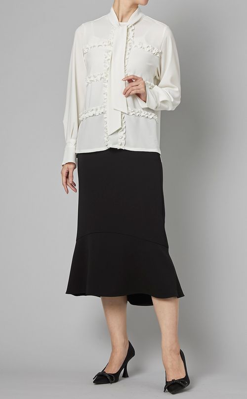 ボウタイフリルブラウス