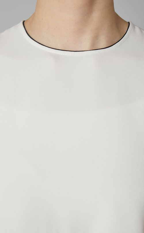 バイカラーパイピングペプラムブラウス