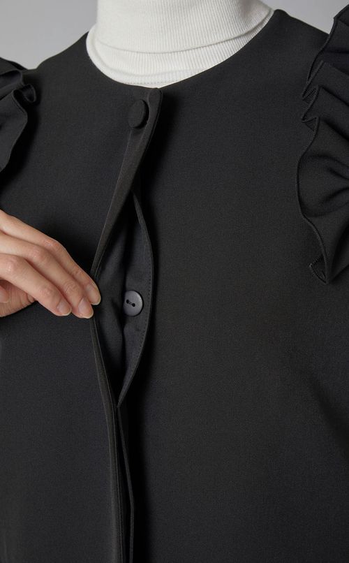 ノーカラーフリルスリーブジレ