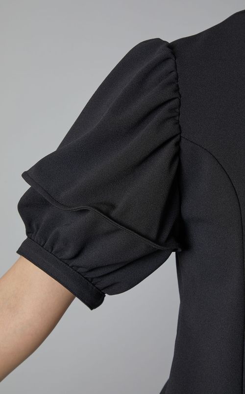 パフスリーブブラウス