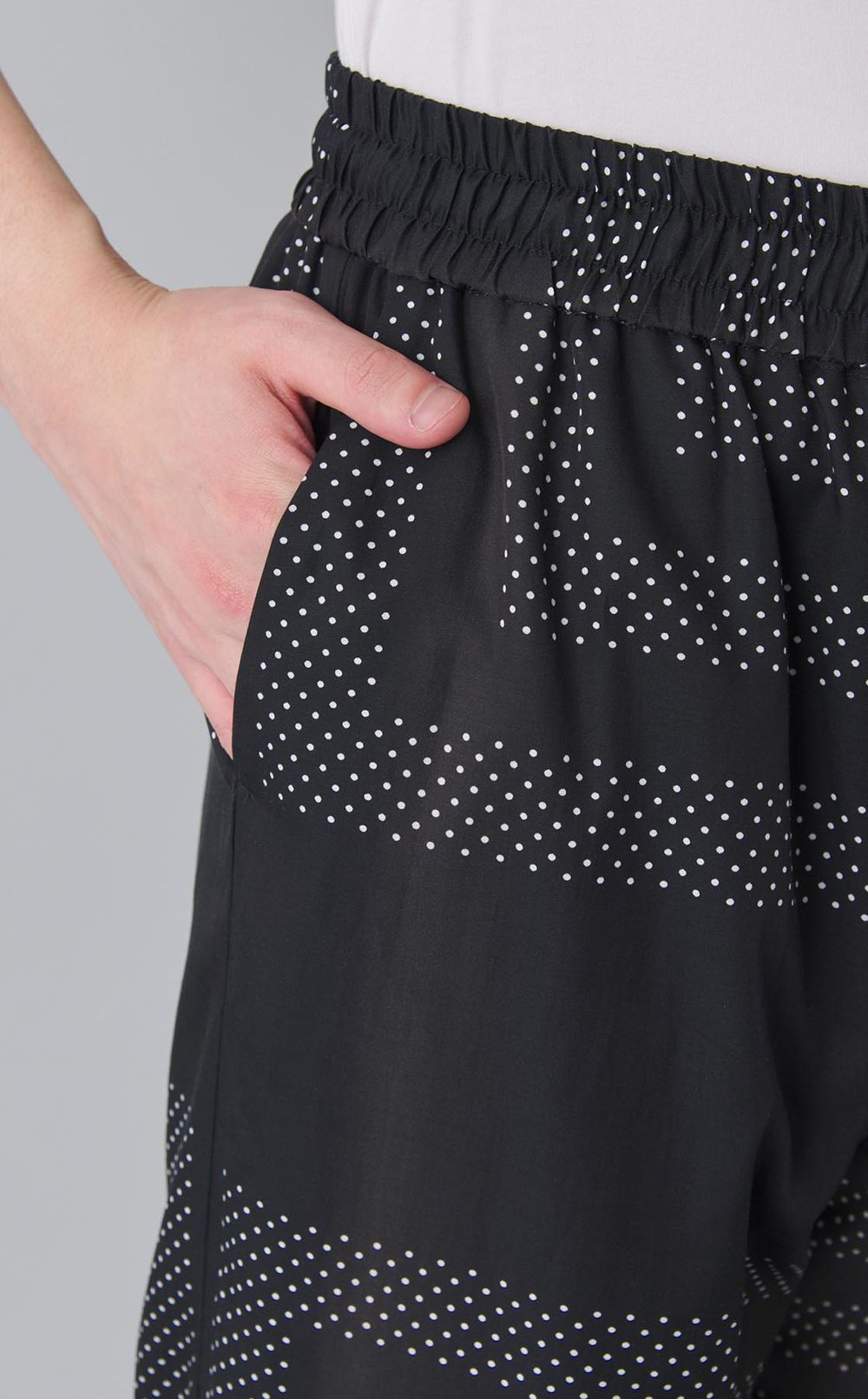 ドットプリントパンツ