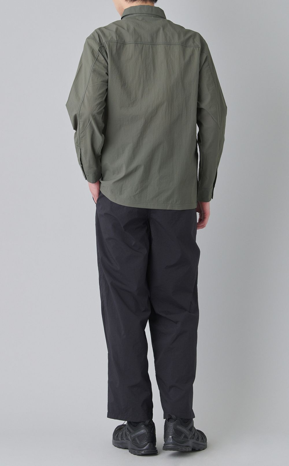 コンパクトパンツ