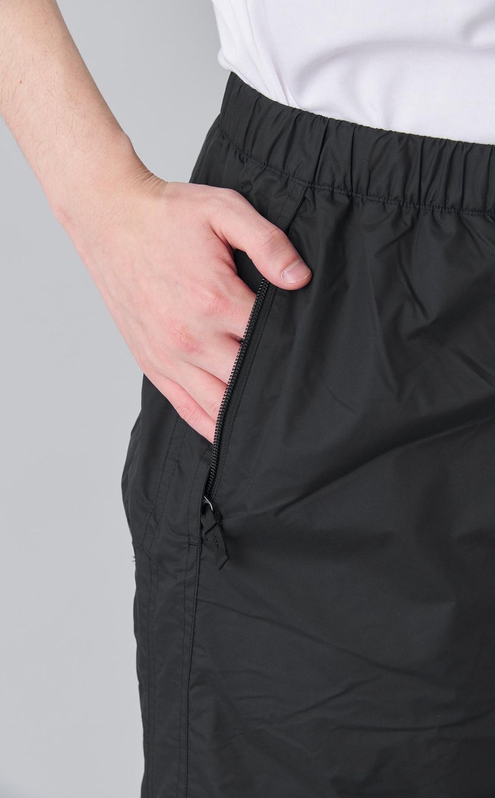 チムニーウィンドパンツ