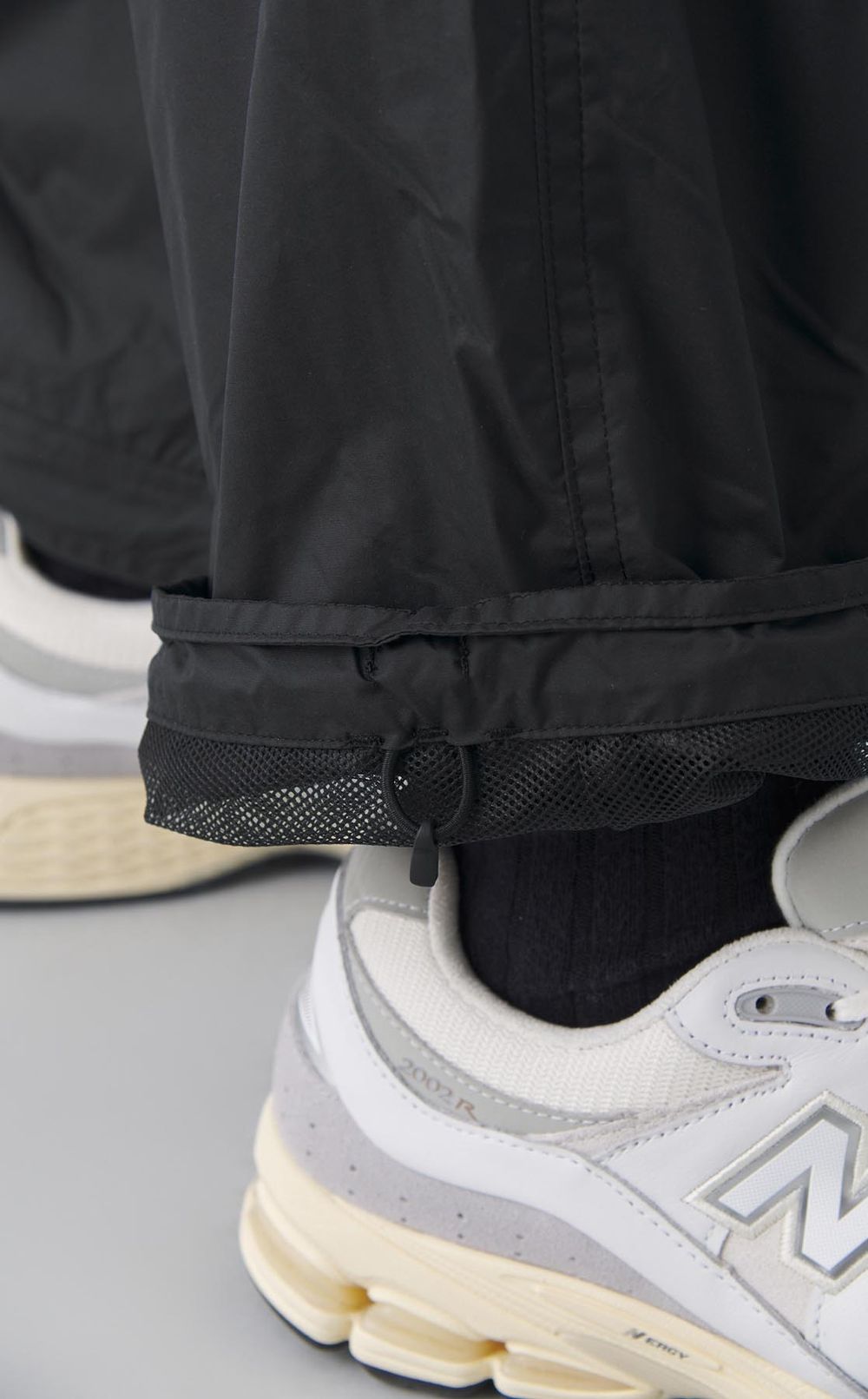 チムニーウィンドパンツ