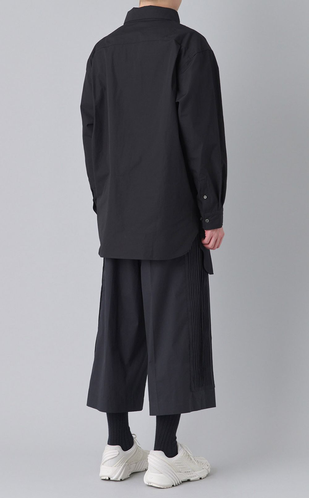 レースアップシャツ