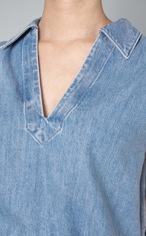 ライトデニムプルオーバーブラウス