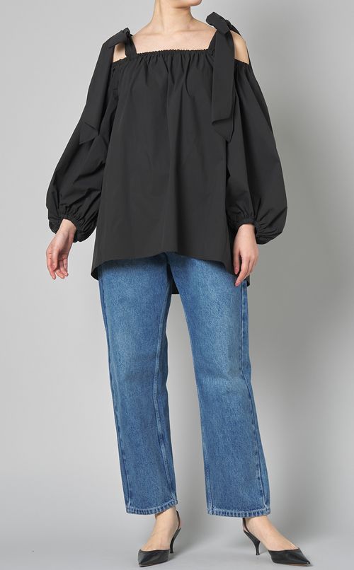 オフショルダーギャザーブラウス