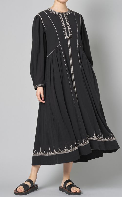 エンブロイダリーロングフレアワンピース